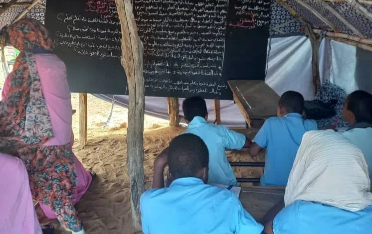 عريش مكان فصل دراسي لمدرسة لگويس المنهارة