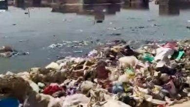 الأوساخ المتناثرة والمياه الراكدة تغزو احياء أنواكشوط